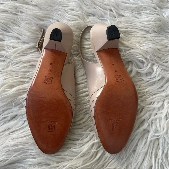 Bruno Magli Cream Slingback Leather Peep Toe Laser Cut Vintage Pumps NWOT Size 6 - Picture 4 of 11